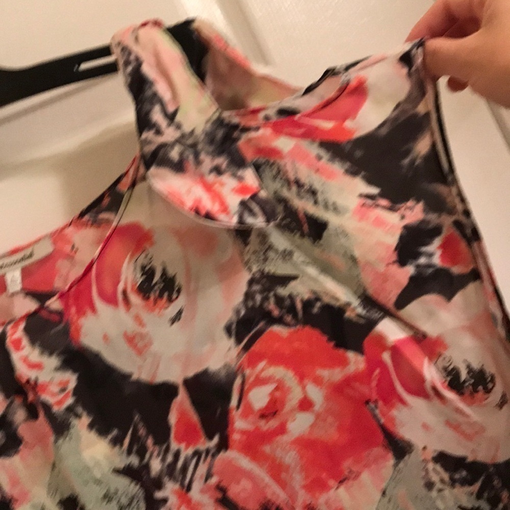 💖 Quintessential Women’s Shirt Top - Picture 3 of 7